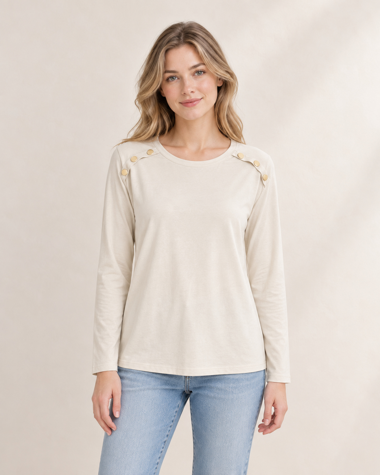 VTLS-0003 women's long-sleeve top, model view